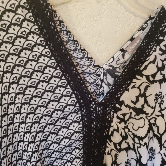 Chicos Black-And-White Floral And Geometric-Print Poncho Blouse Size S/M NWOT - Picture 3 of 9